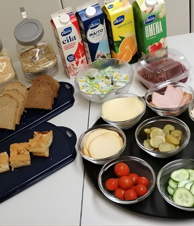 Aamiainen ja iltapala Kaidanojan Kartanolla Pöytyällä