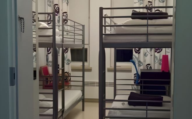 Kerrossänkyhuone ryhmämajoitukseen Kaidanojan Kartanolla